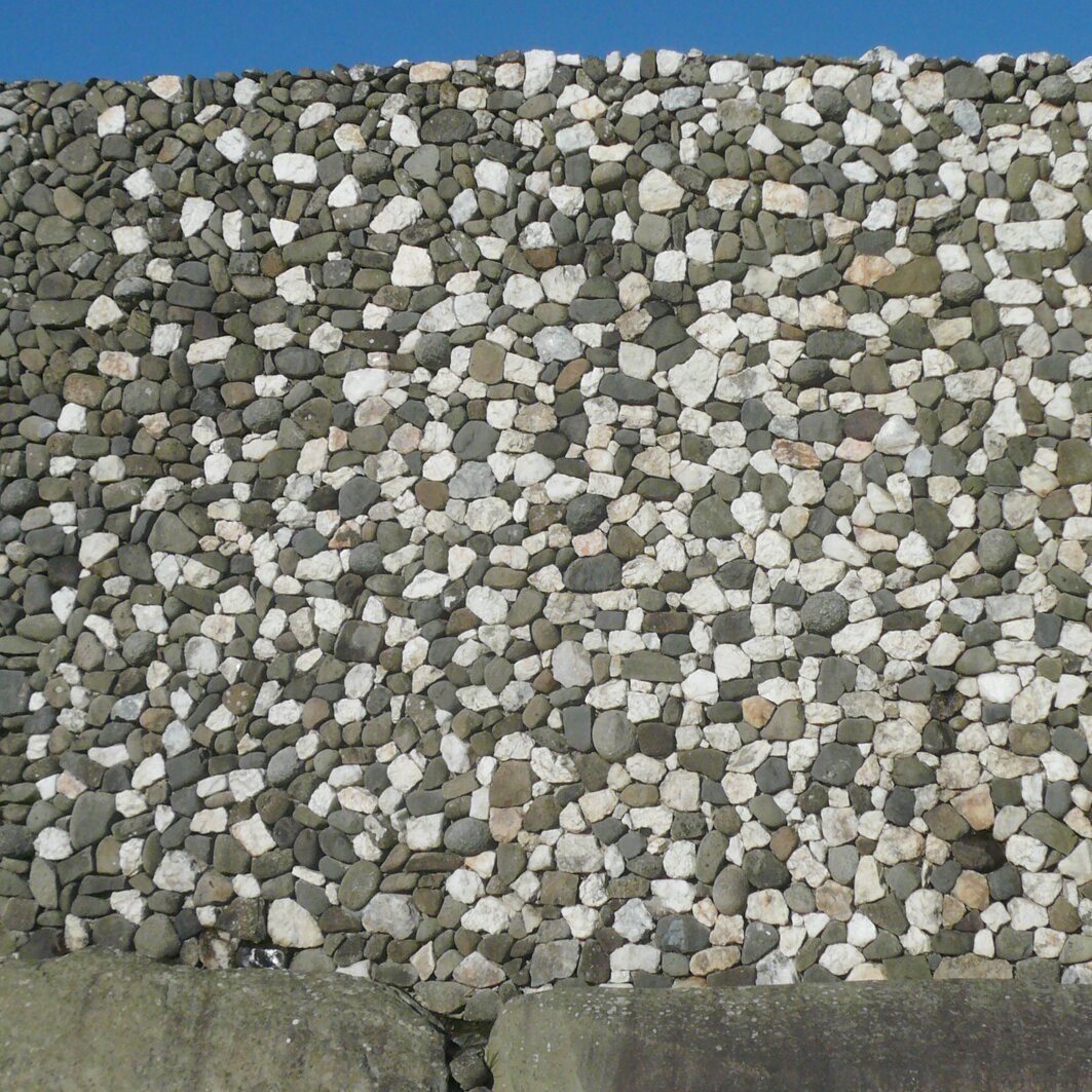 1 NEWGRANGE1040337